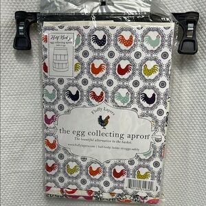 NWT Fluffy Layers Egg Collecting Apron‎